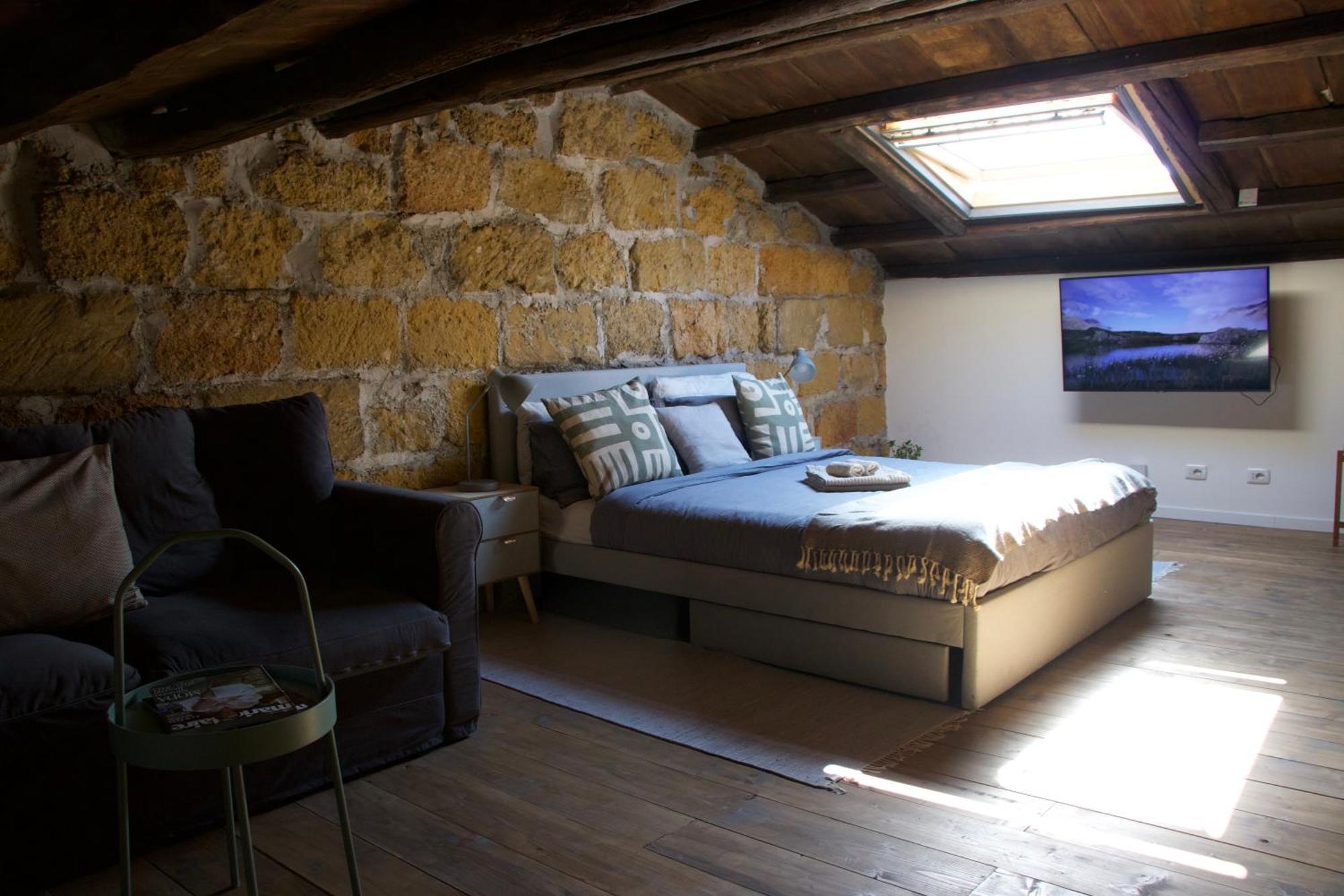 Sandstone Loft Close To Center